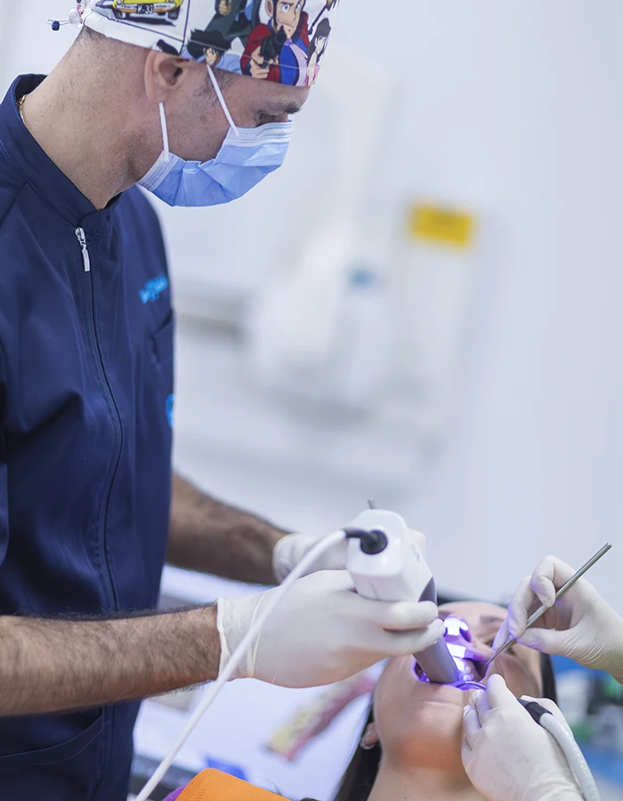 Un bambino durante la sua prima visita dentistica al Centro Odontoiatrico
                         Caselli&Giuliodori.
